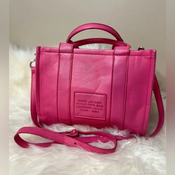 Marc Jacobs Vibrant Pink Tote Bag - Picture 2 of 12